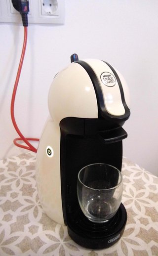 Cafetera Dolce Gusto DeLonghi Piccolo