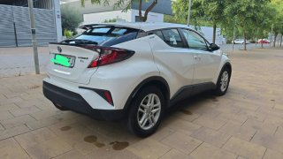 Toyota C-HR 2023 38.500 km impecable de particular