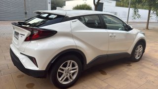 Toyota C-HR 2023 38.500 km impecable de particular