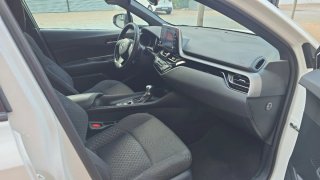 Toyota C-HR 2023 38.500 km impecable de particular