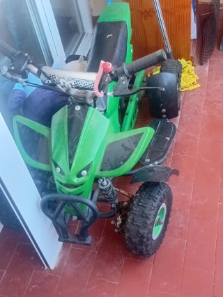 Quad infantil verde