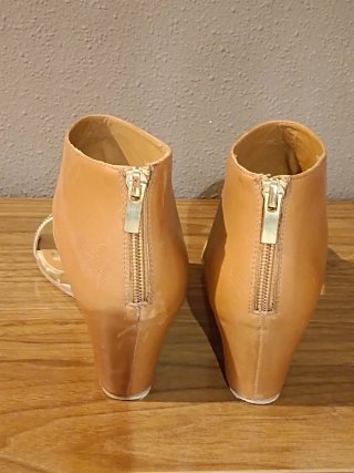 Sandalias de cuña piel dorado y camel