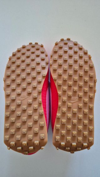 Zapatillas Nike Rosas y Rojas