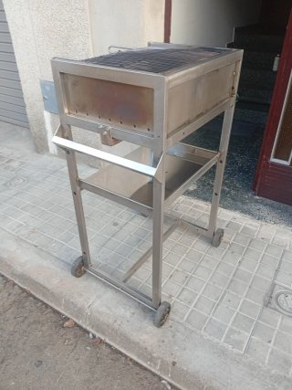 Barbacoa de imox y piedra