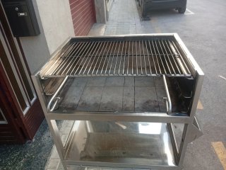 Barbacoa de imox y piedra