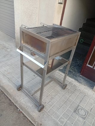 Barbacoa de imox y piedra