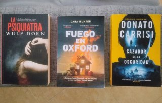 Lote tres novelas.