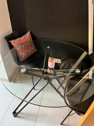 Mesa de salón cristal y metal