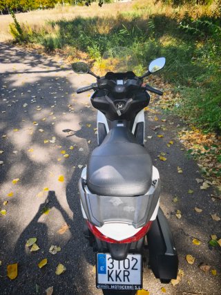 Kymco Grand Dink 300i Blanca