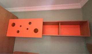 Cama juvenil con estantería y somier