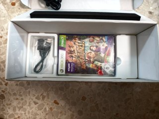 Xbox 360 Kinect Sensor + Kinect Adventures