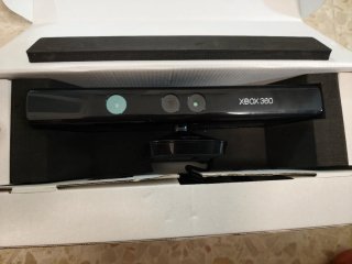 Xbox 360 Kinect Sensor + Kinect Adventures