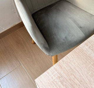 Mesa y 3 Sillas Comedor
