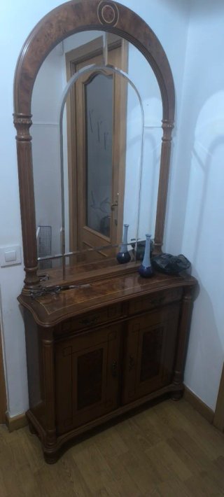Mueble de entrada con espejo
