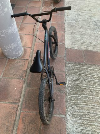Bicicleta BMX gris