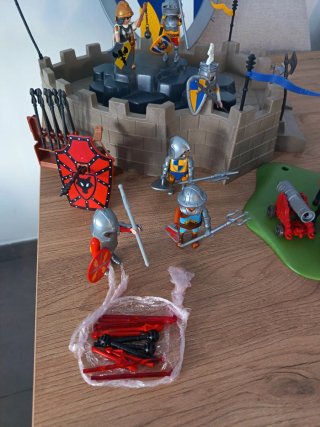 Playmobil Fortaleza Medieval con Figuras
