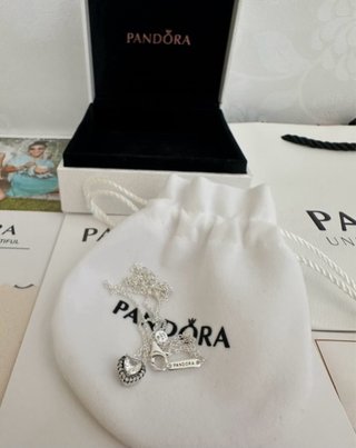 Collar Pandora de plata 925 con corazón blanco