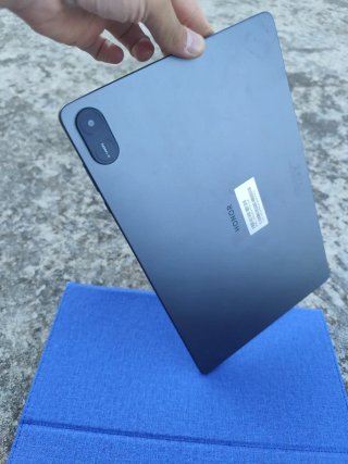 Tablet Honor Negra con funda