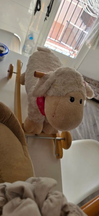 Balancín infantil oveja peluche