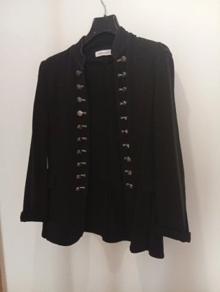 Chaqueta negra VOYELLES botones militares