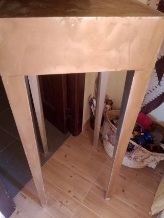 Mesa recibidor metal y madera