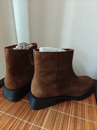 Stivaletti Zara marroni scamosciati Varie taglie