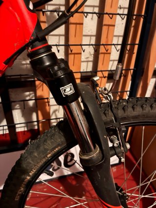 Bicicleta Montaña Roja B'Twin Rockrider