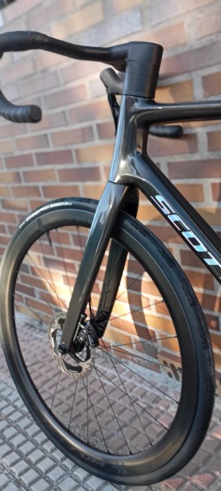 SCOTT ADDICT RC10. DURA-ACE DI2. Talla L.