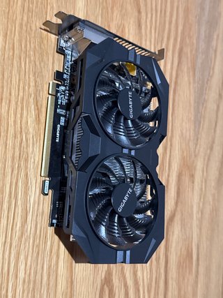 Gigabyte GeForce GTX 950 Tarjeta Gráfica PC