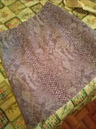 Falda estampada serpiente talla 36