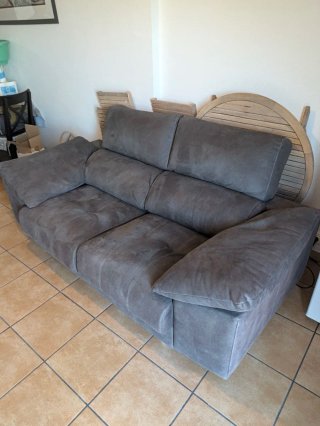 Sofá reclinable extensible gris