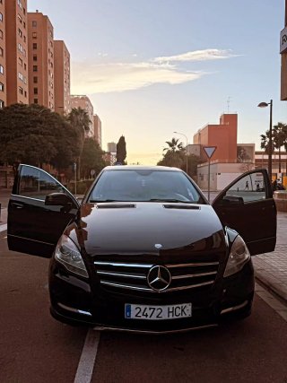 Mercedes-Benz Clase R, motor V6, 7 plazas.