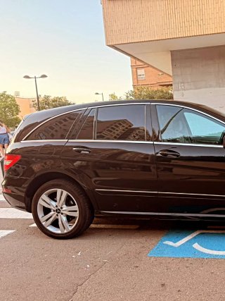 Mercedes-Benz Clase R, motor V6, 7 plazas.