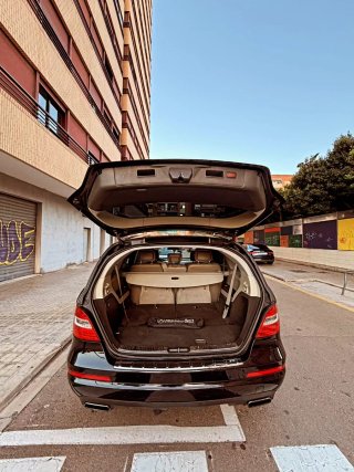 Mercedes-Benz Clase R, motor V6, 7 plazas.