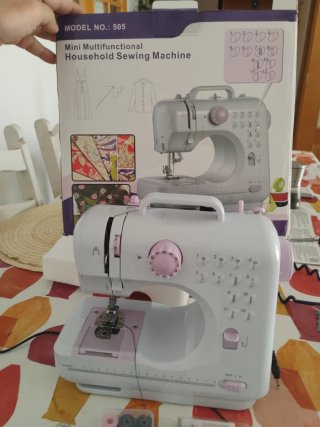 Máquina de coser nueva
