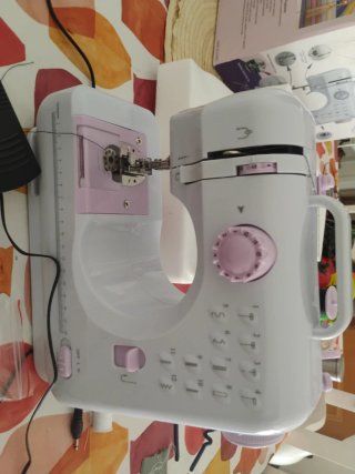 Máquina de coser nueva