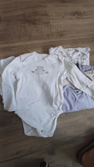 Bodys manga larga morado y blanco
