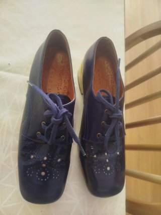 Zapatos Chie Mihara Piel Azul Marino y verde lima