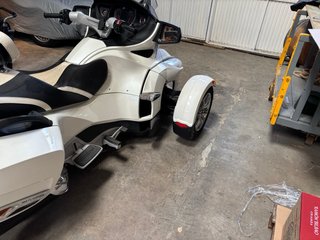 Cam-Am Spyder RT Trike Blanco 990cc