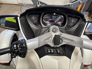 Cam-Am Spyder RT Trike Blanco 990cc