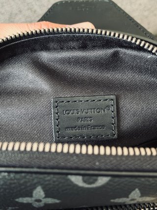 Louis Vuitton Slingbag Negra y Gris