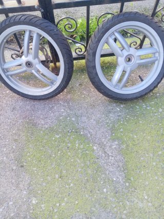 Llantas Peugeot Ludix 50 (2 unidades)