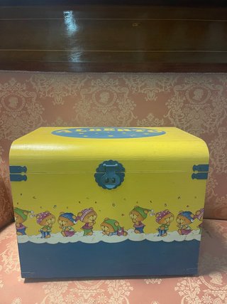 Baúl infantil madera pintado a mano