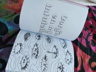 Libro para colorear "Mantras y musas"