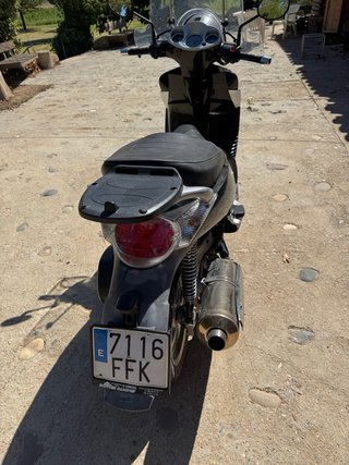 Aprilia Scarabeo 500 Maxi Scooter