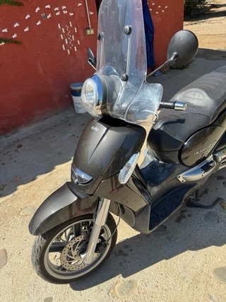 Aprilia Scarabeo 500 Maxi Scooter