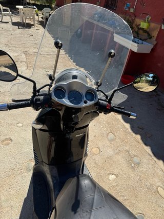 Aprilia Scarabeo 500 Maxi Scooter