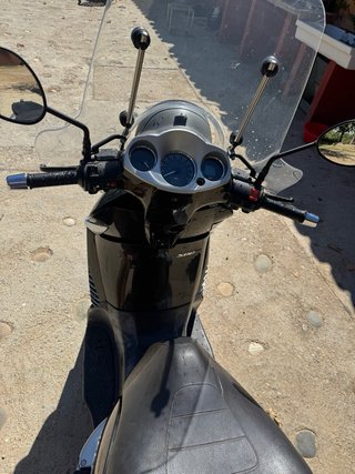 Aprilia Scarabeo 500 Maxi Scooter