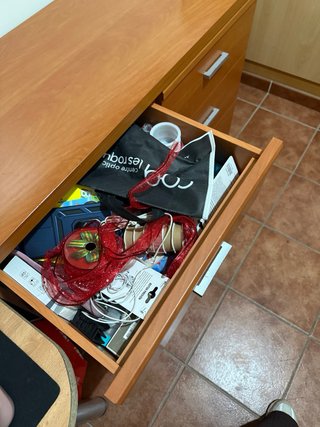 Cómoda de madera con 6 cajones