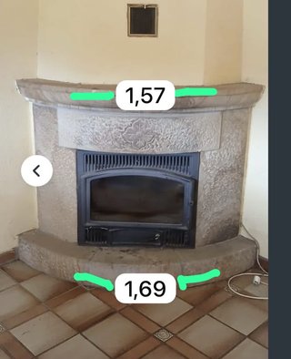 Chimenea de piedra y metal